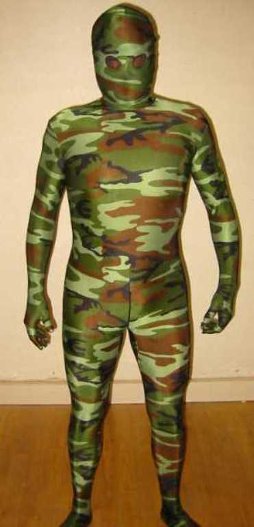 G_020_012_Camo_LS_Far_02-WEB.jpg