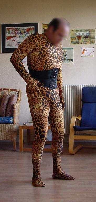 DSC00007-WEB~0.jpg