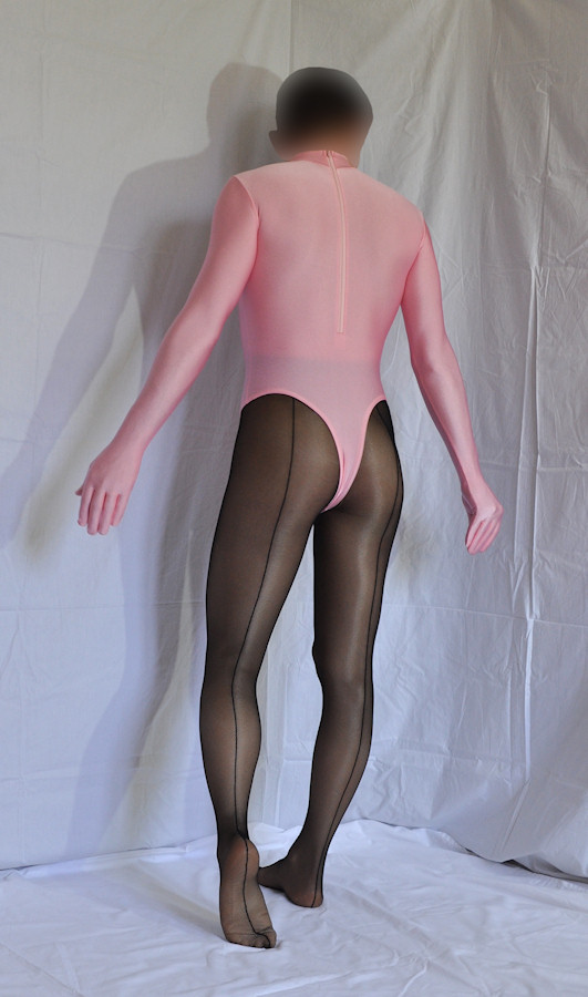 pantyhose_seamed_gerbe_with_pink_thong_leotard_by_bodystok_001lo.jpg