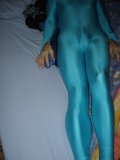 academique bleu pastel
un acad prêté par Homlycra, je l'ai vêtu le soir quand je suis arrivé.
