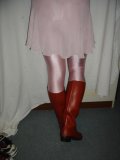 petit rat
une de mes tenues préférée, je me sens très femme ou fille quand je suis habillé ainsi, les bottes, elles sont trop top, elle me font rappeler celles de Christopher REEVE dans le 1er Superman, il est trop sexy dans sa tenue collante. Il nous manque.
