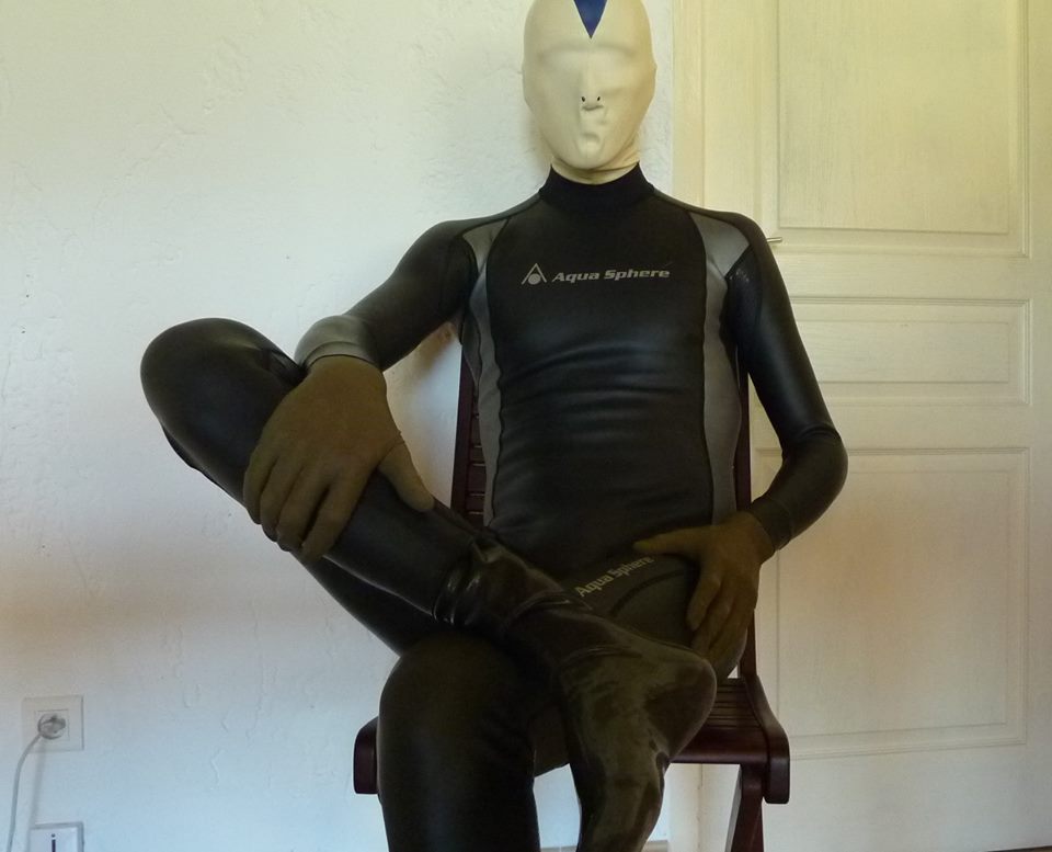 Latex + combinaison neoprène
