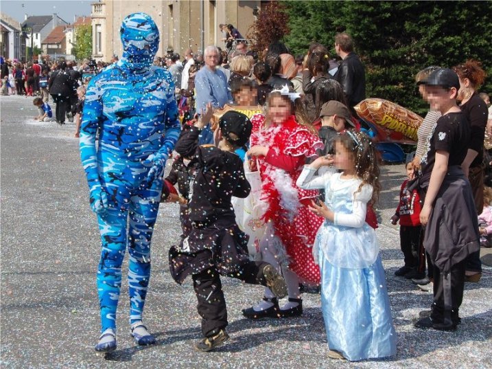les enfants sont les plus intrigués
