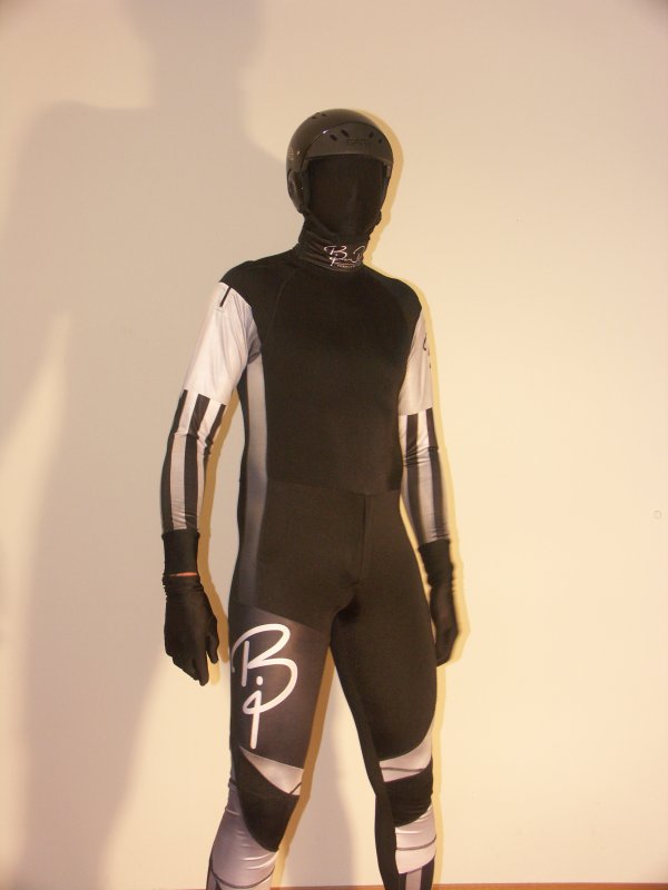 BD_noir
Mots-clés: combinaison lycra casque ski