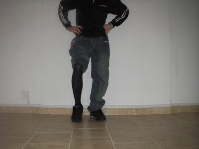 zentai et collant 
salut je suis du var 25ans gay 
