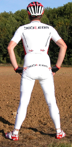 Bobteam skinsuit 03
Combinaison été BobTeam Blanc Taille L avec gants été LOOK, jambières Nalini Blanches et chaussures VTT Sidi Spider
Mots-clés: Skinsuit BobTeam Nalini Sidi