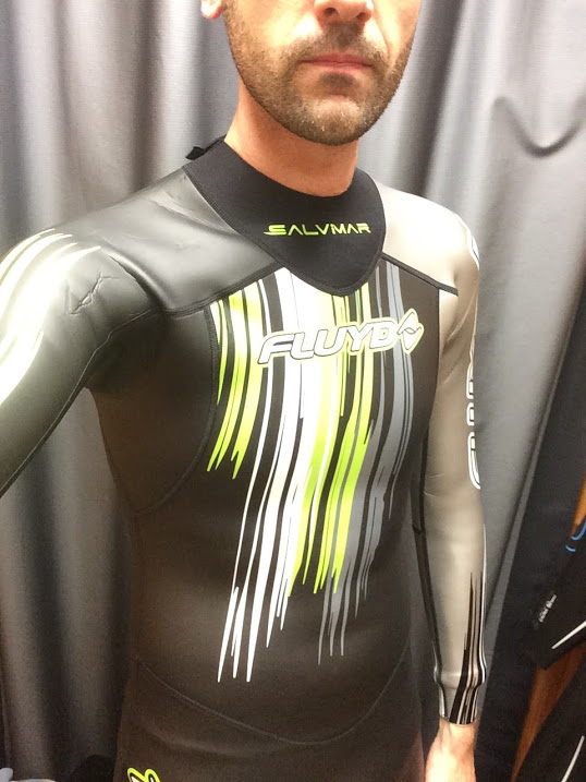 Mots-clés: neoprene wetsuit triathlon skintight