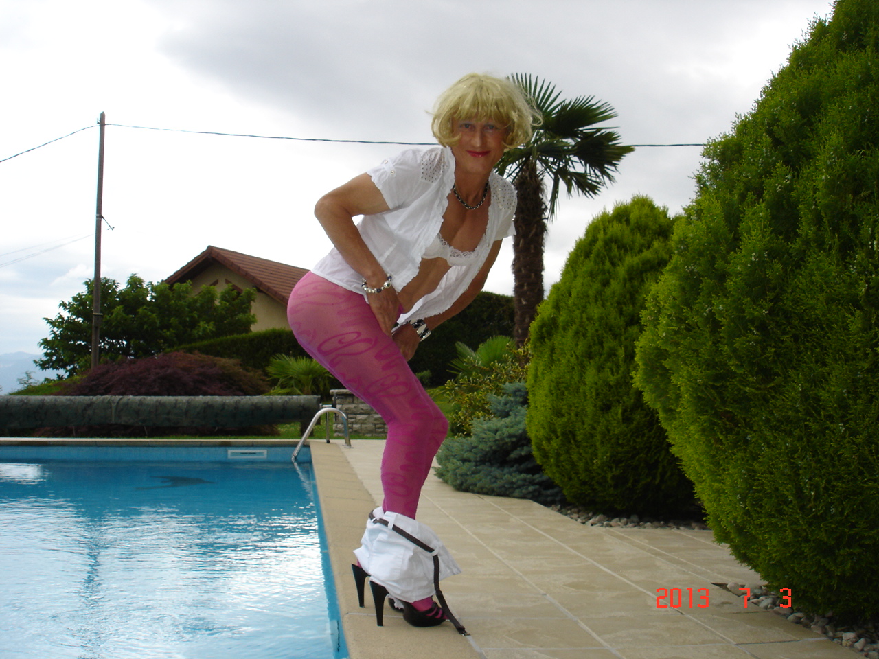 Emilie travesti en collant rose
Je suis une mignonne travesti amateur - discrète et non vénal - qui adore les collants, j'aimerai rencontrer sur la Savoie ou correspondre avec travesti amateur ou homme efféminé avec la même passion que moi pour les collants. 


