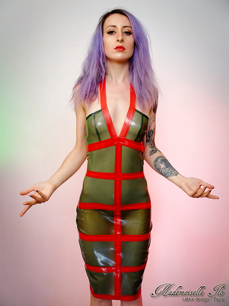 Mademoiselle_Ilo_-_Hana_latex_dress_-_Model_Anna_Droide_-_03.jpg