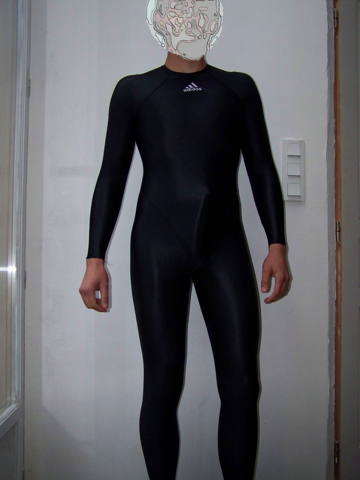 Mots-clés: Adidas skinsuit fullbody