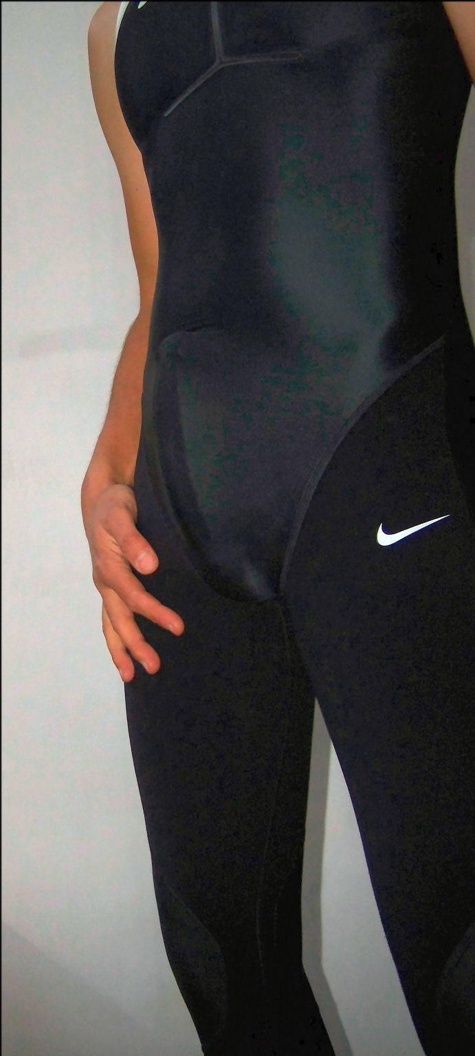 Mots-clés: Nike hydra skinsuit swift