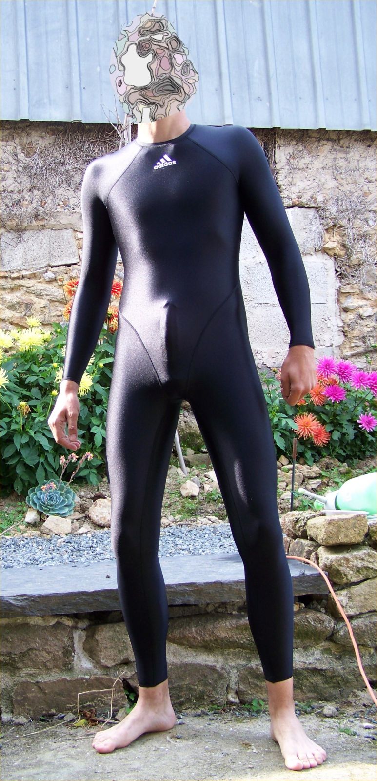 Mots-clés: Adidas skinsuit fullbody