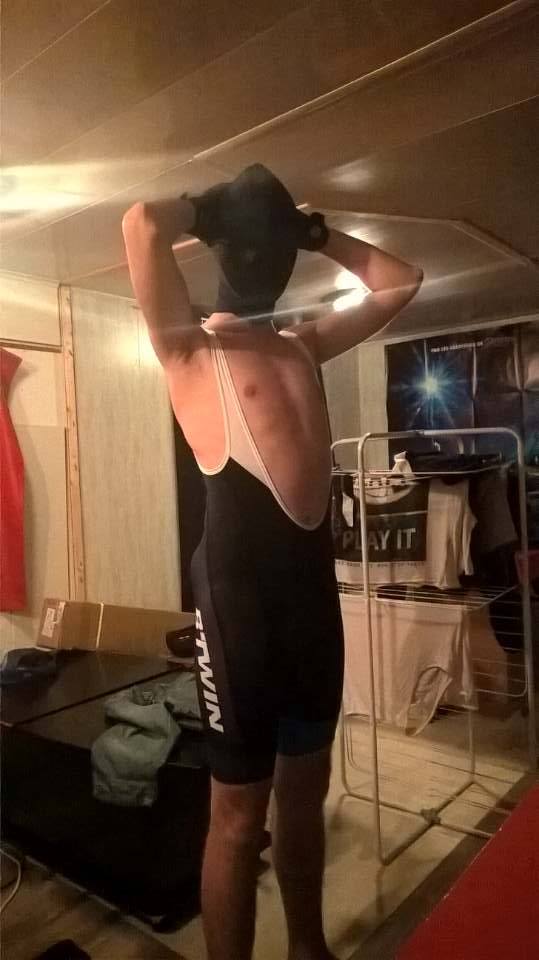 Mon nouveau cycliste de face (avec un jock en latex en dessous :p)
Mots-clés: Jock latex cycliste